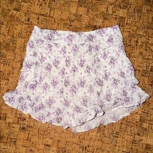 Storia White and Purple Floral Mini Skirt